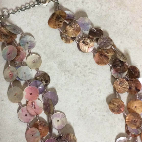 Pearl button four strand necklace - Picture 4 of 6